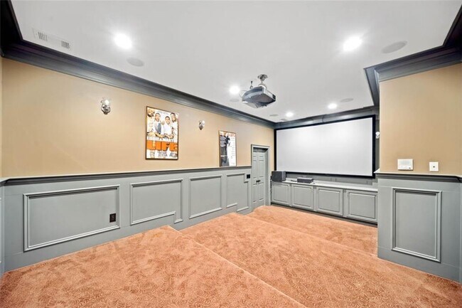Building Photo - 1230 New Britain Dr SW