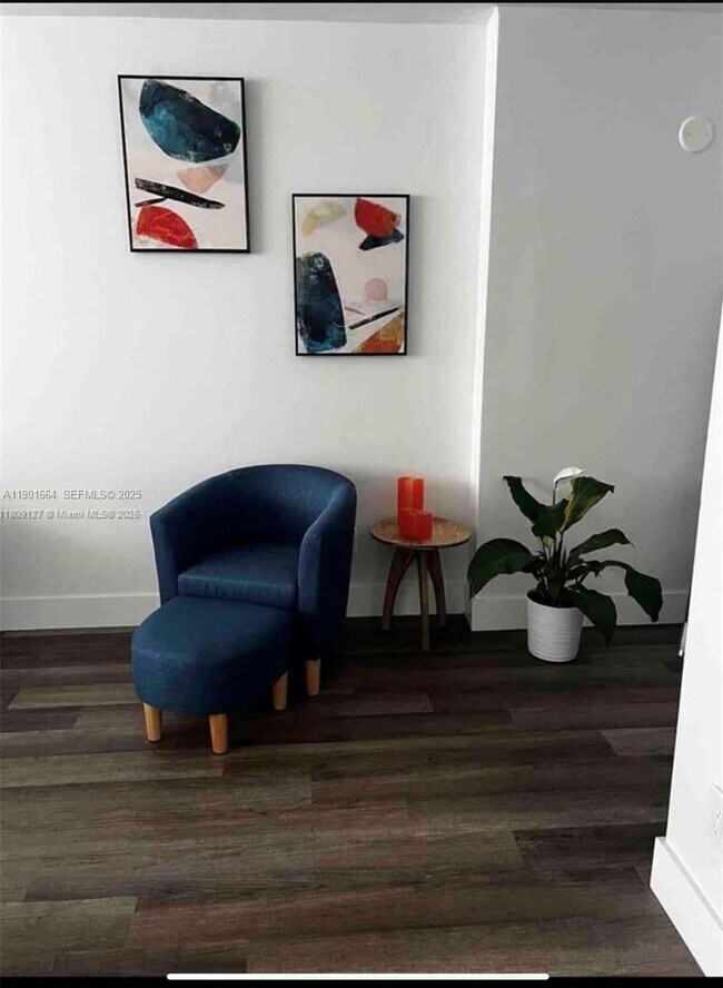 Building Photo - 700 NW 214th St