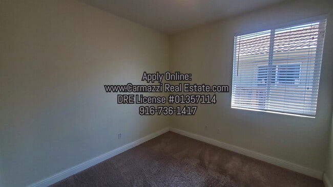 Building Photo - 139 Dragonfly Cir