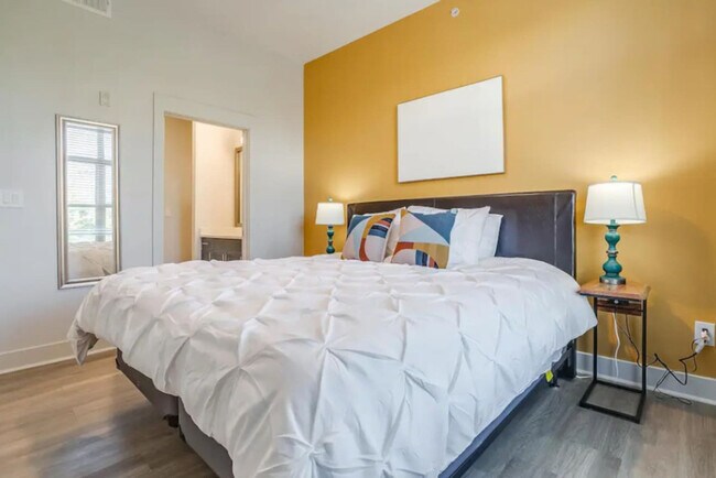 Building Photo - 2901 Indiana St