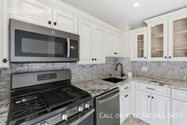 Building Photo - 3332 Claridge Ct