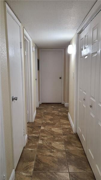 Building Photo - 805 Riverside Dr