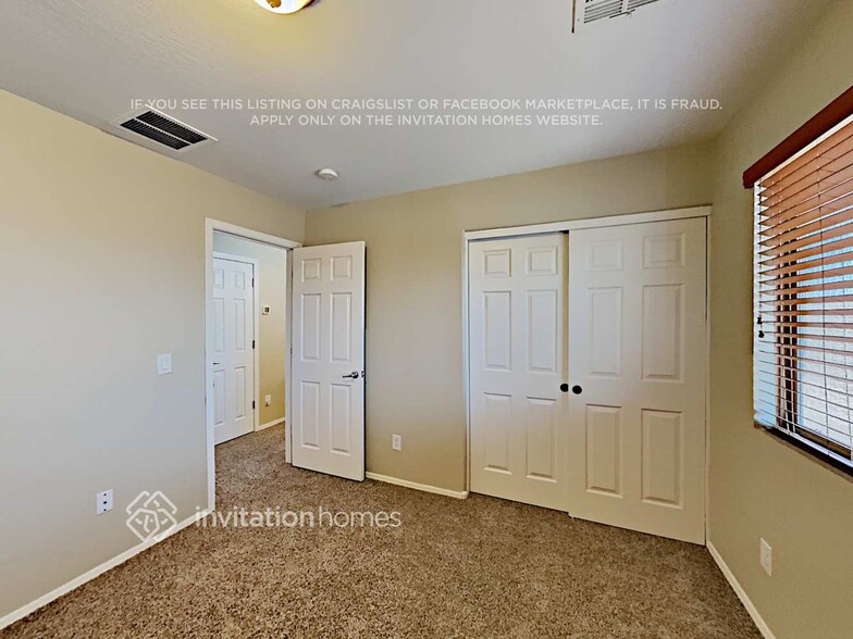 Building Photo - 15288 W Tasha Dr