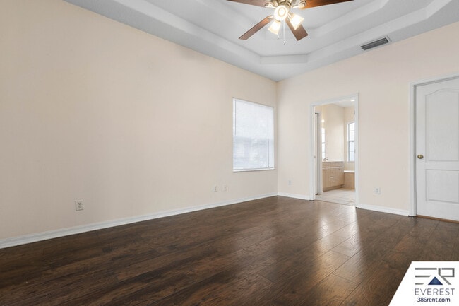 Building Photo - 7 Robin Pl