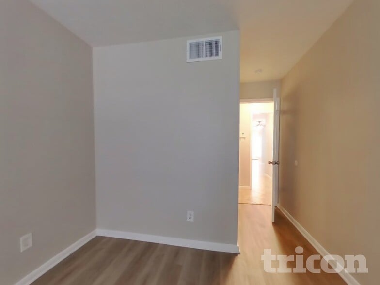 Building Photo - 14907 Englebrook Dr