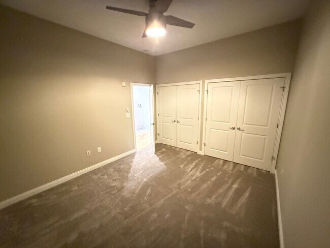 Building Photo - Indianapolis Athletic Club Condo