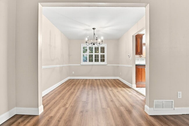 Building Photo - $2,645.95, 4-bed, 2.5-bath located in Centennial with a fenced backyard.