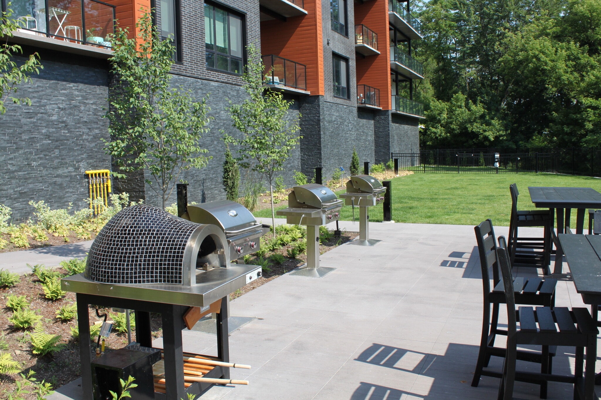 Featuring a pizza oven and BBQ area - 125 Cambrian Way