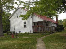 Building Photo - 2257 Columbia Rd