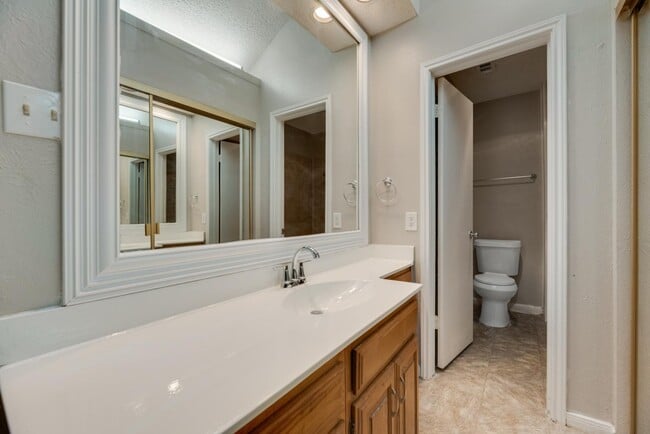 Building Photo - 620 Via Miramonte