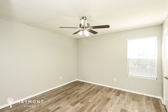 Building Photo - 525 Linacre Dr