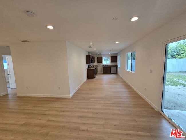Building Photo - 14756 Lemay St