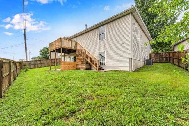 Building Photo - NIXA-5 Bed, 3 bath REMODELED Home | Walkou...