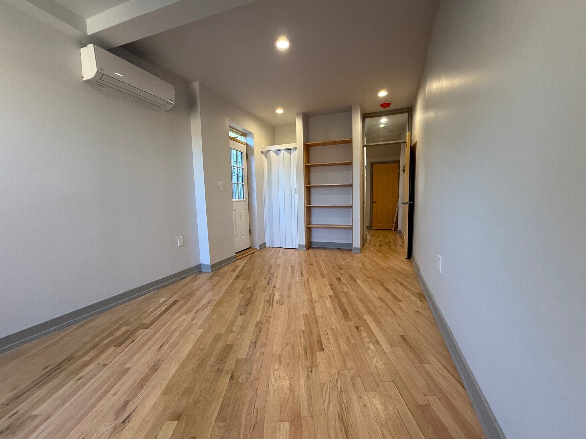 Building Photo - 2851 Boudinot St
