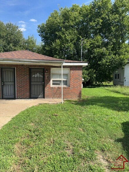 Building Photo - 4020 Kirkland Ave