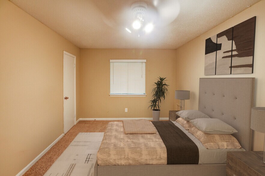 Building Photo - Element at Creekside