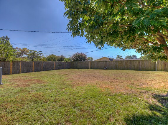 Building Photo - 5390 E 26th Pl