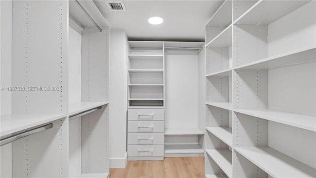 Building Photo - 555 NE 34th St