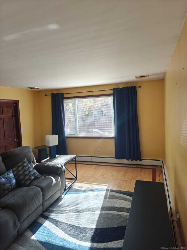 Building Photo - 47 Fort Hill Ave