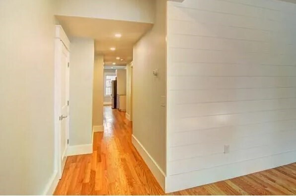 Building Photo - 326 Chelsea St