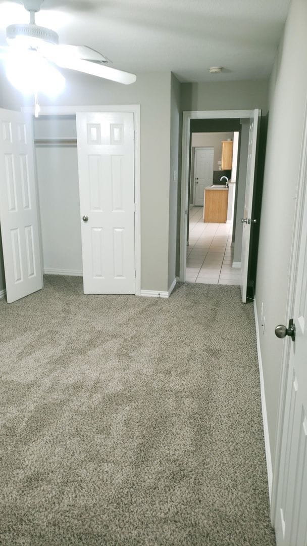 Building Photo - Great size Duplex for rent in Arlington!