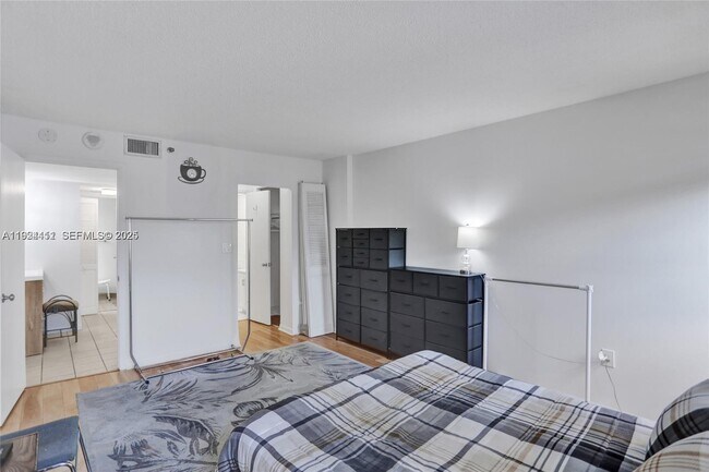 Building Photo - 1201 S Ocean Dr