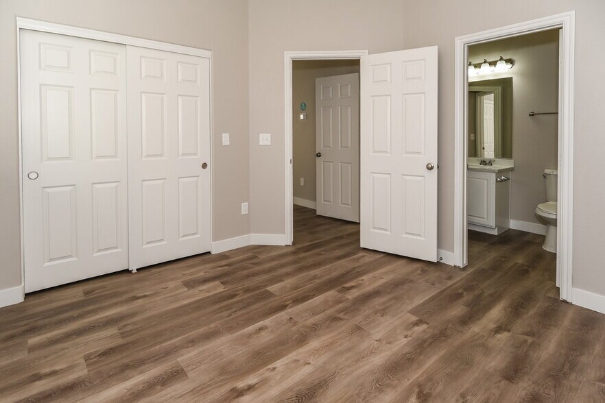 Building Photo - 6282 Hopeful Light Ave