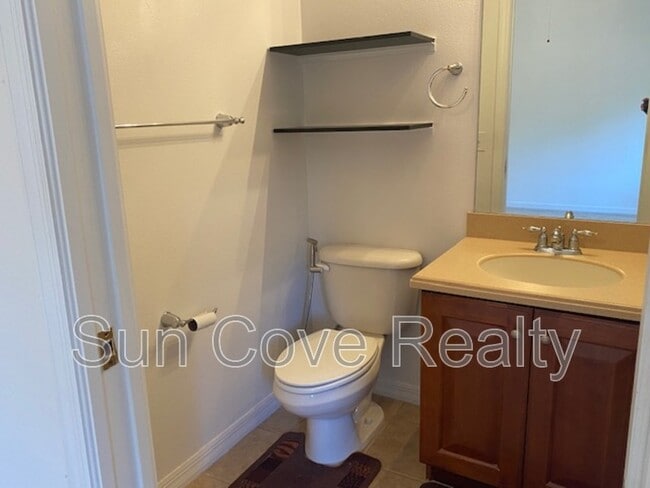 Building Photo - 20430 Needletree Dr