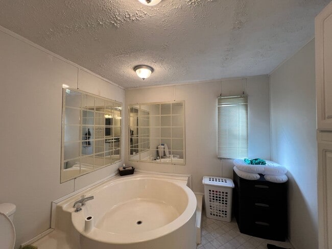 Building Photo - 3667 Holly Grove Rd