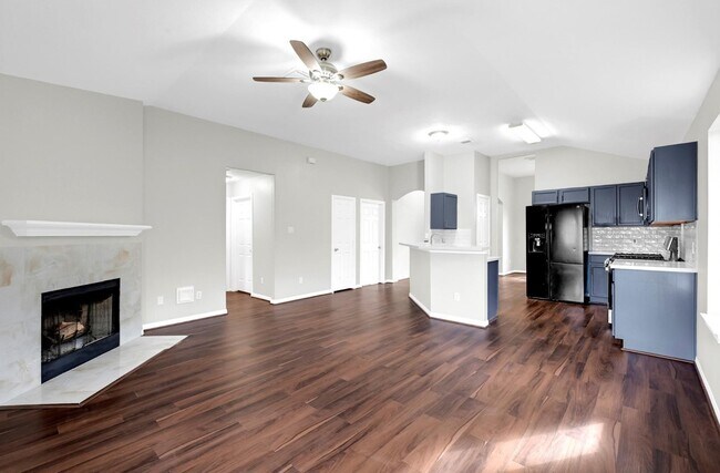 Building Photo - 4018 Floral Way Ct