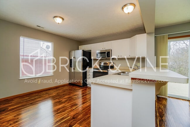 Building Photo - 3107 Gallant Dr
