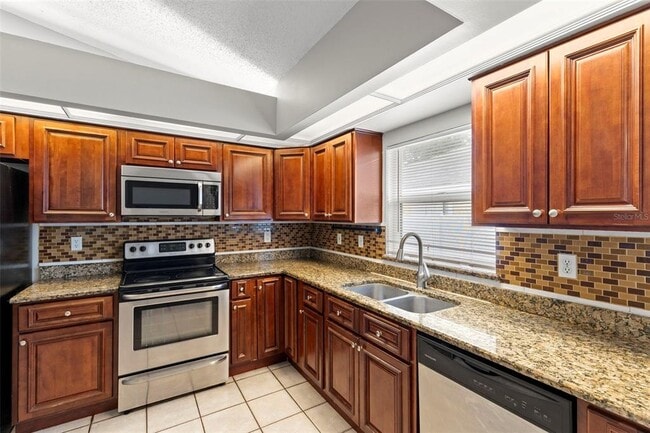 Building Photo - 17504 Woodthrush Pl