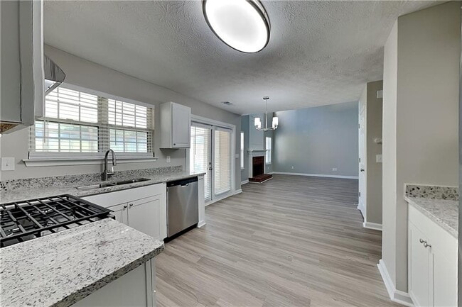 Building Photo - 1618 Sparrow Wood Ln SW