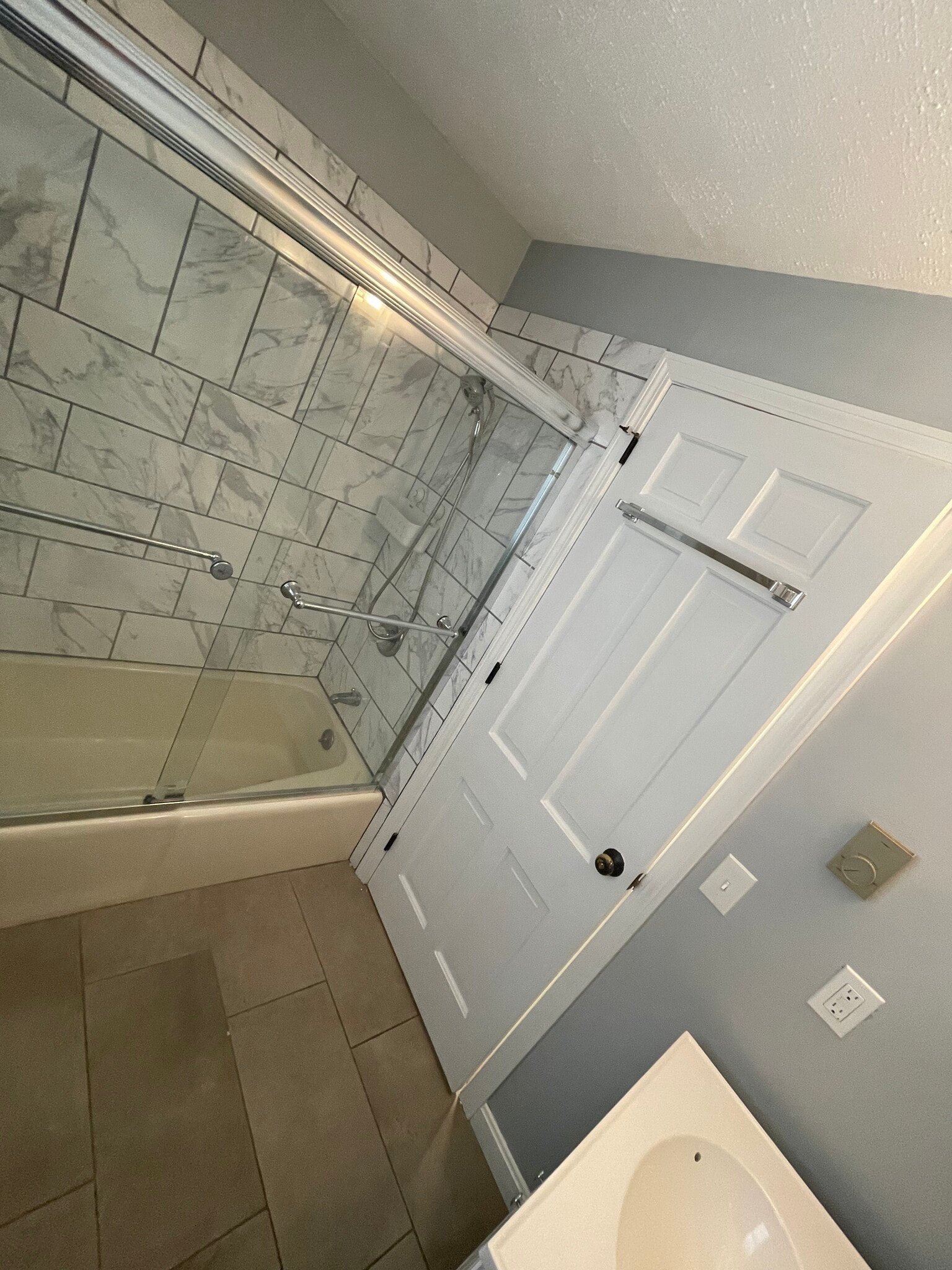 Building Photo - 1 Sahin Way