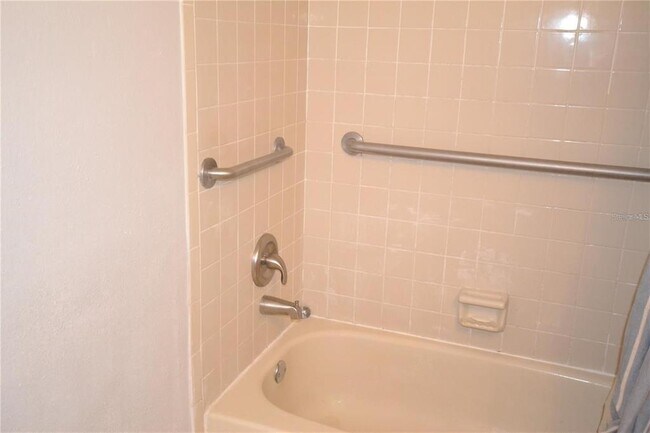 Building Photo - 3399 Mermoor Dr