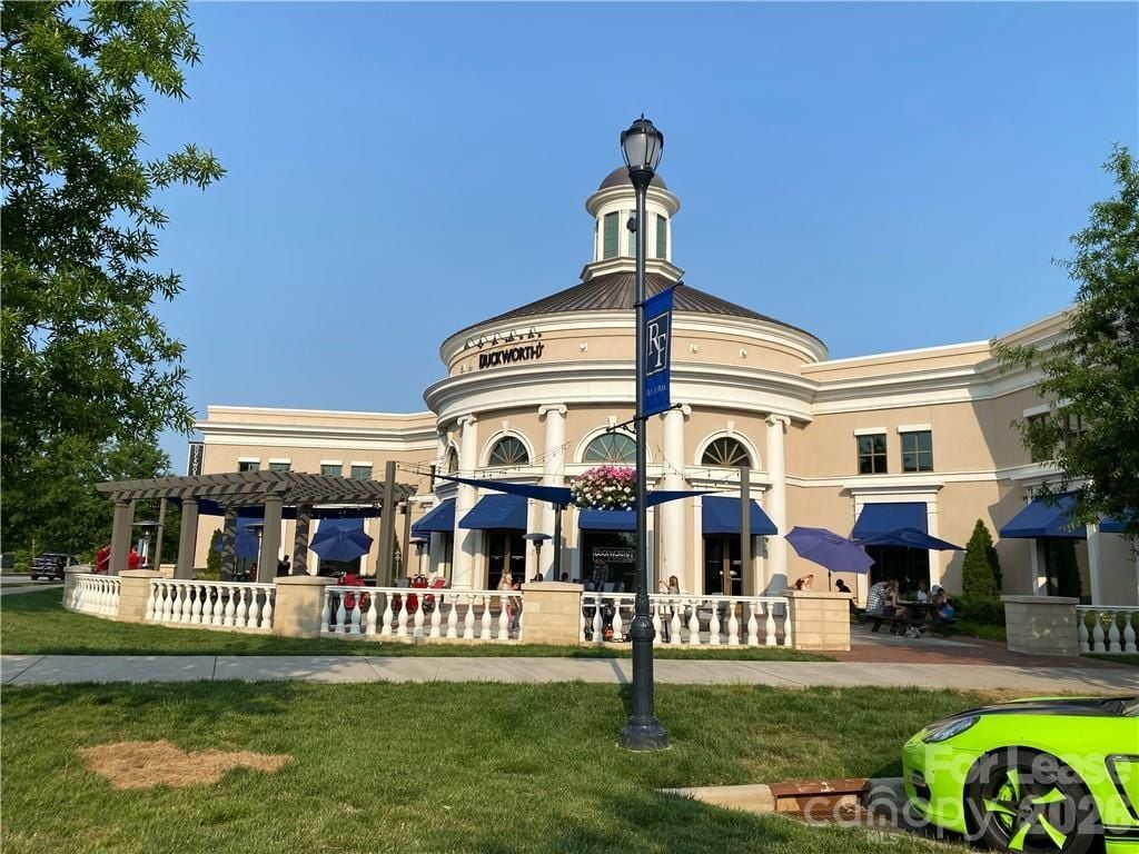 Building Photo - 6434 Raffia Rd