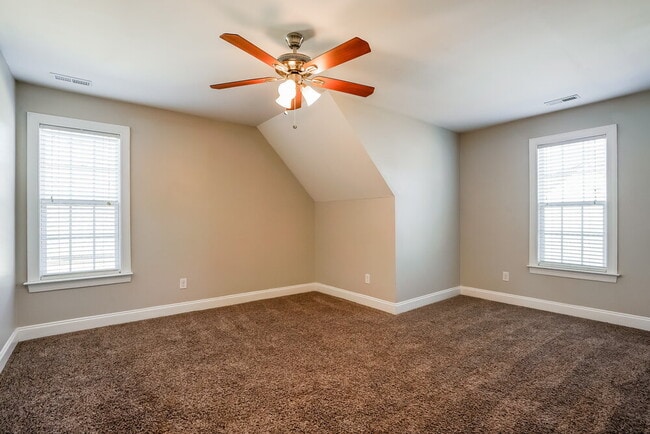 Building Photo - 308 Nelson Ln