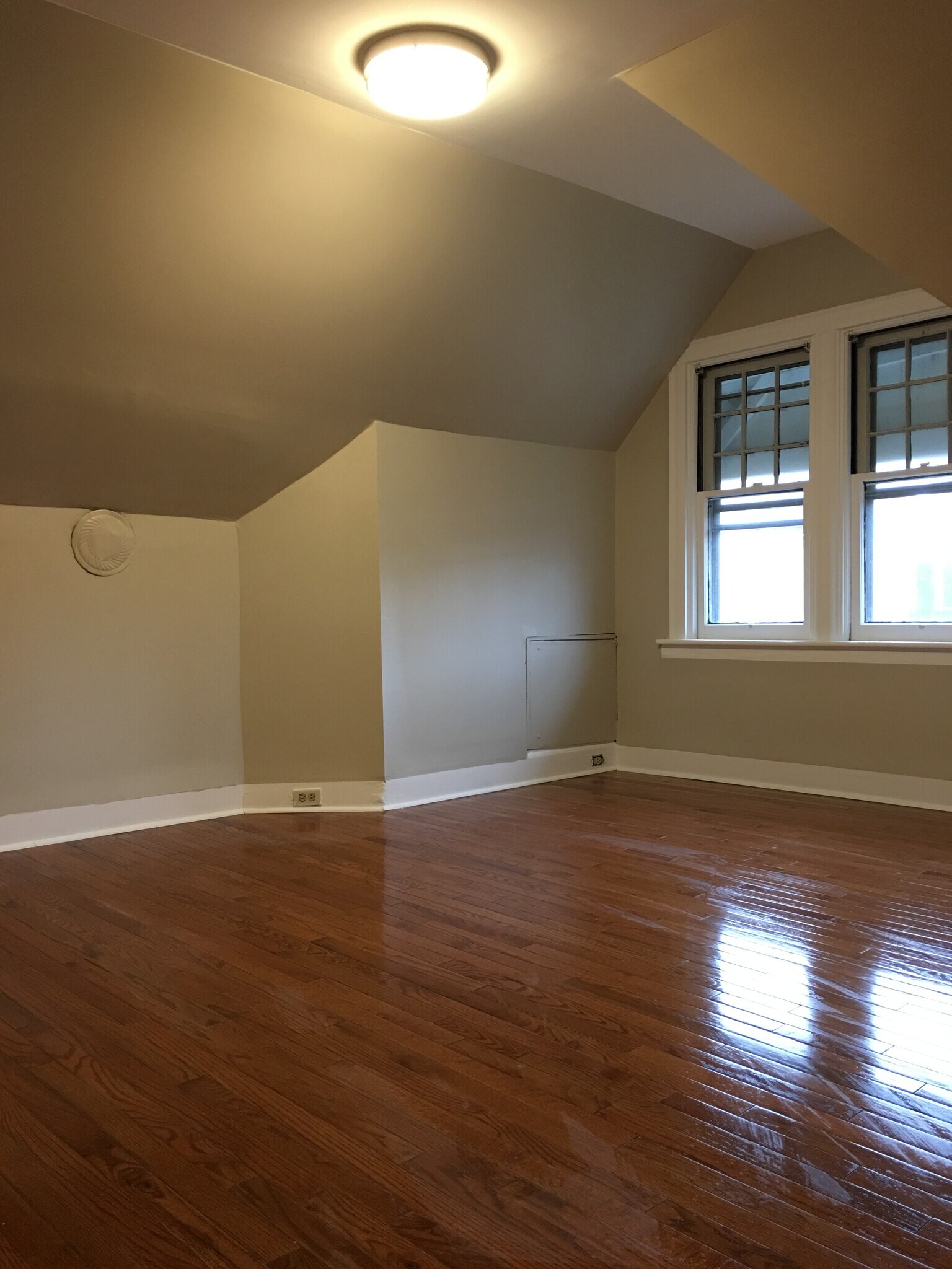 Building Photo - 165 Morewood Ave