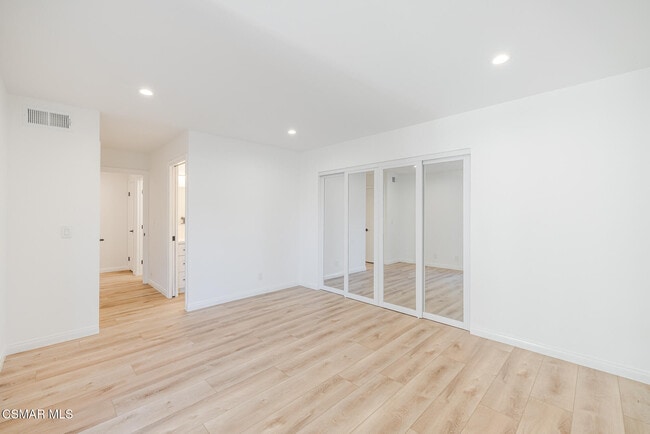 Building Photo - 1116 Nottingwood Cir