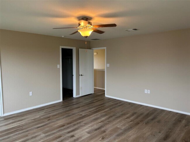 Building Photo - 9001 Bird Brook Ln