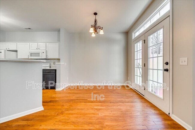 Building Photo - 618 Bayou Cir