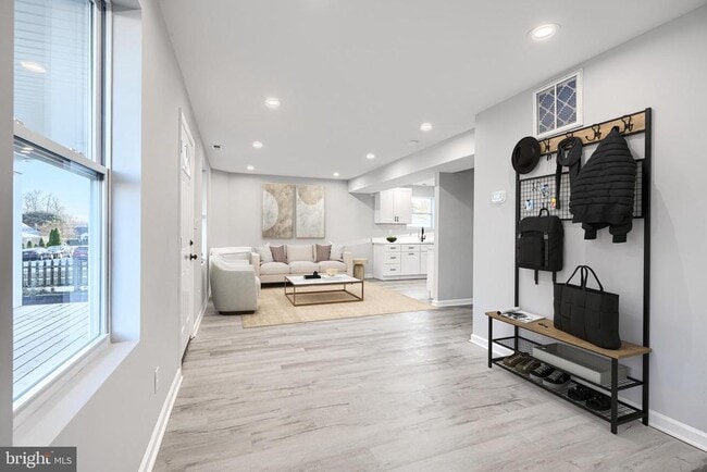 Building Photo - 9 Avenal Rd