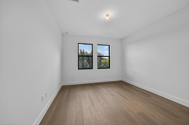 Building Photo - 9361 Sunflower Mdw Rd