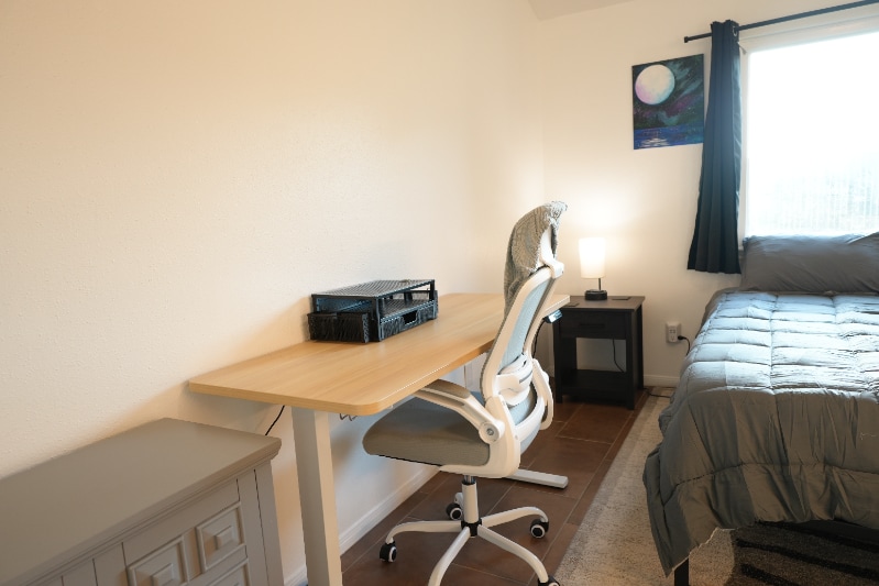 Building Photo - 804 Sylvia Ln