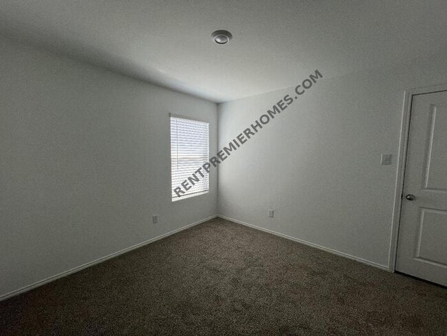 Building Photo - 531 Cochran Dr