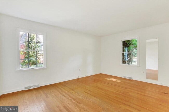 Building Photo - 974 Fairview Ave