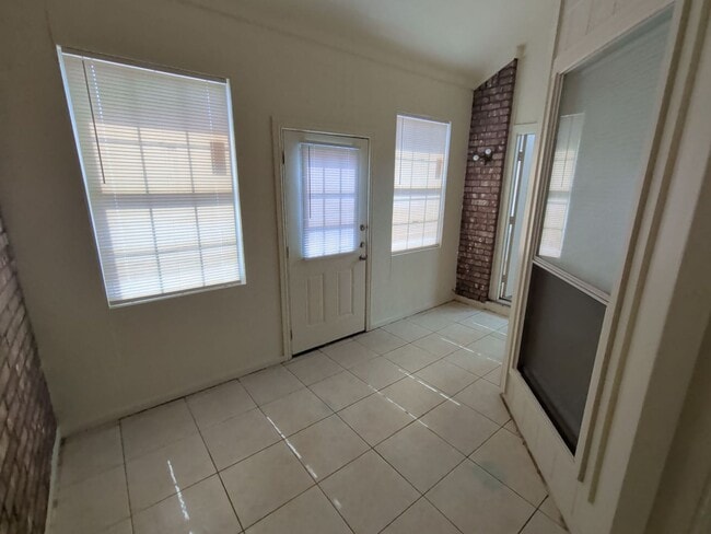 Building Photo - 4819 Brady Ct