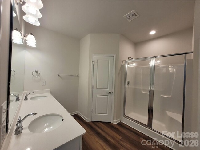 Building Photo - 144 Spring Forest Dr