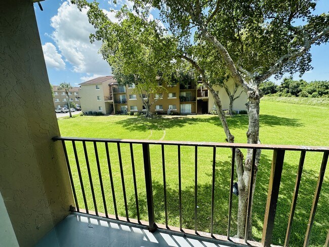 Building Photo - 206 Benoist Farms Rd