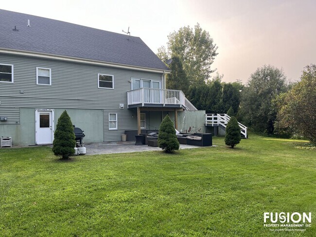 Building Photo - 2331 Oak Hill Rd